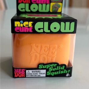 Nice Cube Glow Orange Toy